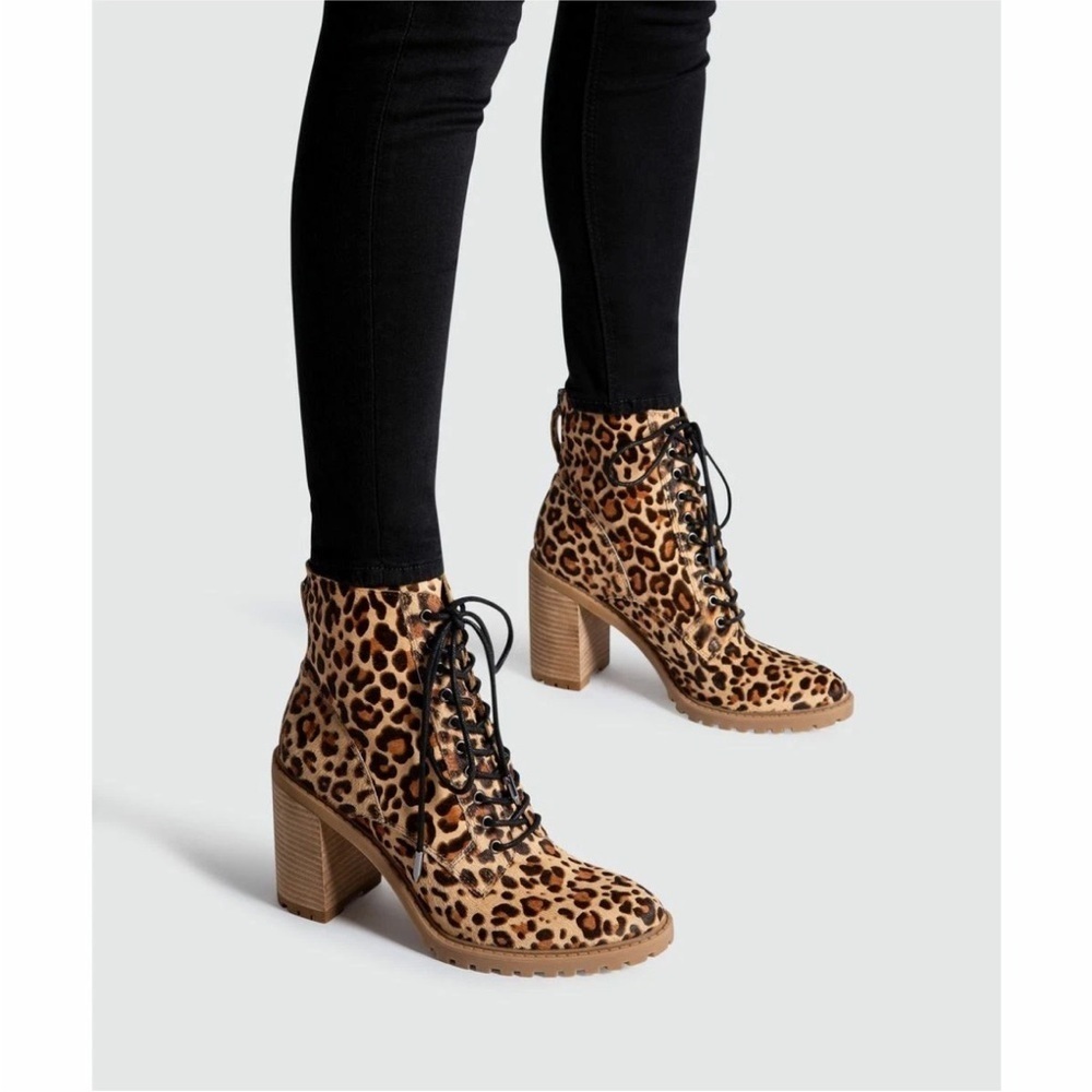 Dolce Vita Women's Leopard Animal Print Lace Up Norma Boots Sz 7.5